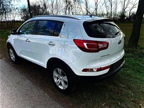 KIa Sportage 1.7 crdi 85 kW 2011 - 4