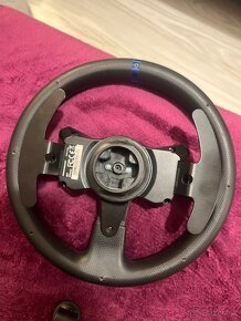 Thrustmaster T300 a T3PM pedále - 4