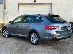 Škoda Superb Combi 2.0 TDI 2021 - 4