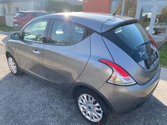 Lancia Ypsilon 1.2 8V EVO2 RL Silver - 4