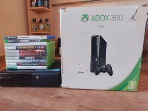 Xbox 360 4GB + Hry a jedna hra na ps2 - 4