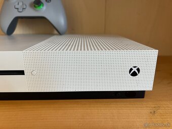 Predám Xbox One S 500GB + Controller + hra - 4