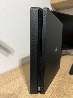 Playstation 4 Slim 500GB + ovladač - 4