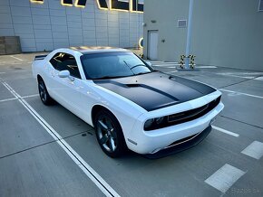 Predam Dodge Challenger SXT+ Rallye Redline - 4