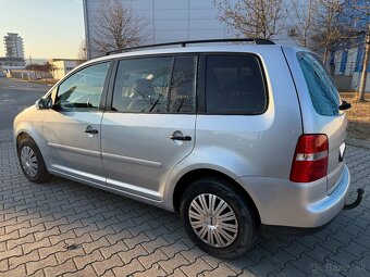 Volkswagen Touran 1.9 TDI DSG - 4