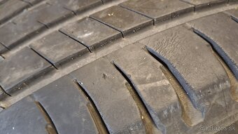 Predám 4ks jazdené letné 235/55r18-100V Michelin - 4