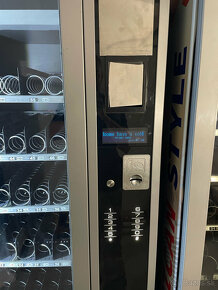 Predajný automat , najnovší model Vendo Sanden SM6 - 4