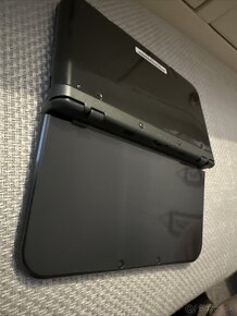 Nintendo 3DS XL - 4