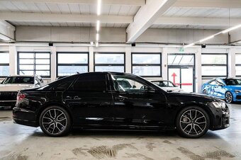 Audi S8 - 4