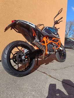 KTM Duke 690 - 4