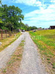 BAČKOVÍK - rovinatý pozemok v zastavanom území 40 EUR/m2 - 4