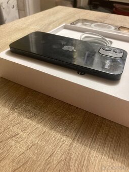 iPhone 12 / 64GB Cierny Pekný stav - 4