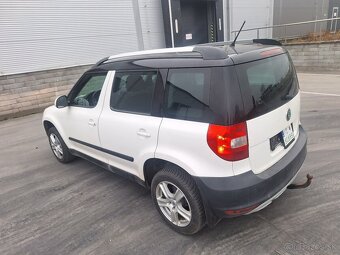 SKODA YETI 1,6TDI ROK 2012 KLÍMA ŤAŽNÉ - 4