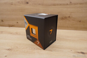 AMD Ryzen 7 7800X3D - 4