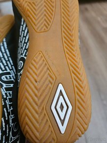 Predam halovky UMBRO - 4