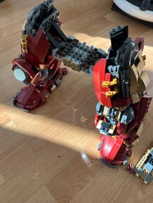 Lego Marvel 76210 Hulkbuster - 4