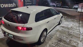 Alfa romeo 159 sportwagon - 4