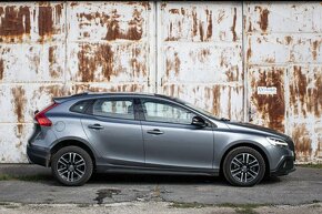 Volvo V40 CC D3 2.0L 110kw Cross Country A/T - 4