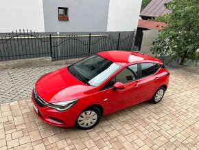 Opel Astra hatchback - 4