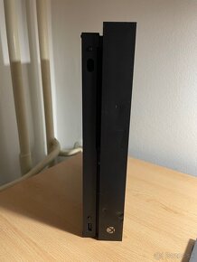 Xbox one x 1tb - 4