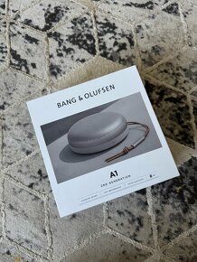 BANG & OLUFSEN BEOSOUND A1 2ND GEN SIVÝ - 4