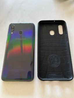 Samsung Galaxy A40 Dual SIM - 4