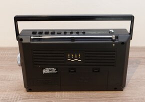 Radio GRUNDIG Concert Boy 225 - 4