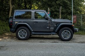 Jeep Wrangler SAHARA 2.0 Automat - 4