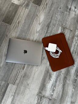 MacBook Pro 2020 - 4