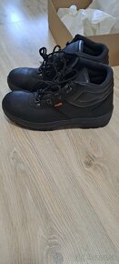 Bezpečnostná obuv - 4