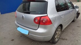 vw volkswagen golf 5 2,0tdi 103k rozpredám na náhradné diely - 4