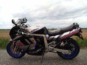 Suzuki GSX-R 1100 - 4