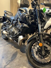 Yamaha MT07 - 4