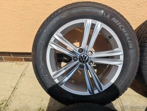 VW Tiguan 5x112 R18 letná alu sada - demont - 4