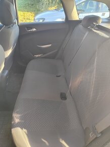 Predám Opel Astra j st 1, 7Tdi - 4