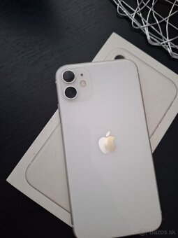 iPhone 11 64 GB - 4