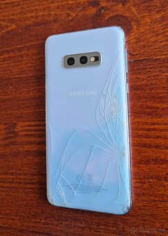 Samsung S10e - 4