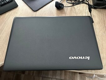 Lenovo Ideapad G560-15,6"HD/Intel i3,8gb ram,128gb ssd - 4