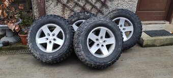 255/75 R17 BF Goodrich Mud terrain - 4