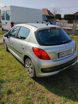 Peugeot 207 1,4 HDI - 4