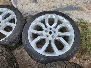 R22" originál Landrover 98% vzorek 275/40 - 4