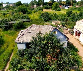 Boťany – STAVEBNÝ POZEMOK 1947 m2 so starým domom - Predaj - 4