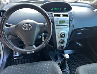 Toyota Yaris 1.0 VVT-I Terra Cool - 4