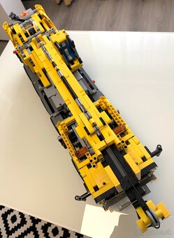 LEGO Technic 42009 Mobile Crane Mk II (2013) - 4