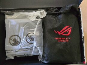 Asus ROG LAKI 1000W PLATINUM - 4