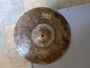 Predám Meinl byzance extra dry medium hi-hat 13" - 4