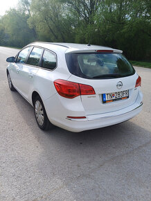 Predám Opel Astra J 1,6 CDTI 81kW r. 2015 - 4