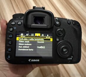 Canon EOS 7D mark II - 4