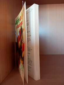 Jaro a léto v kuchyni - recepty vydané v r. 2003, CZ jazyk - 4