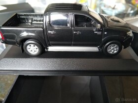 Toyota Hilux 1:43 minichamps model auta - 4